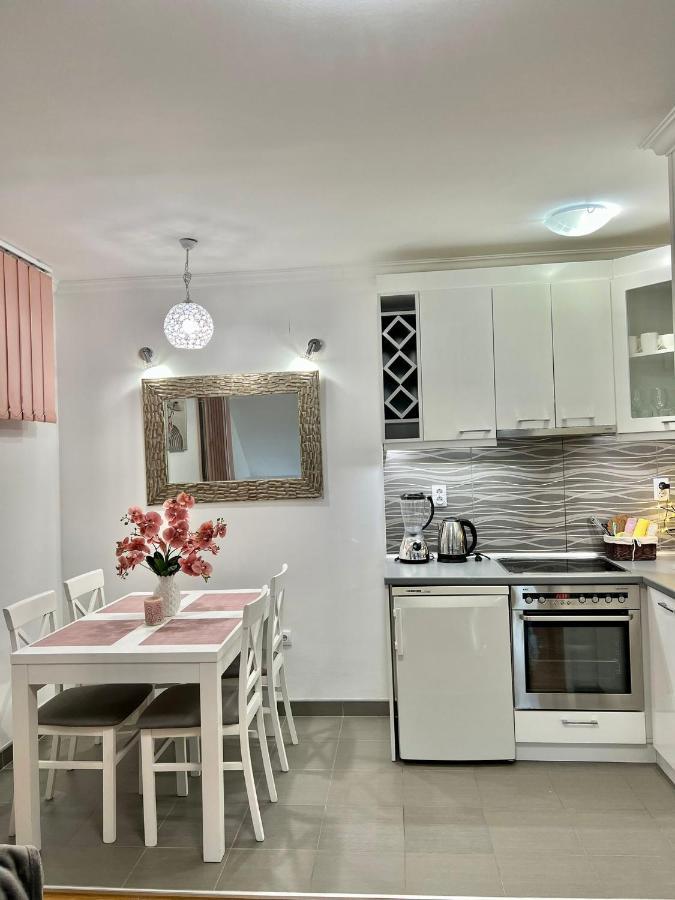 Prestige Apartment 3 Нови-Сад Экстерьер фото